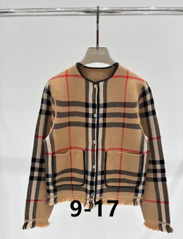 Burberry Zippered jacket with a plaid pattern