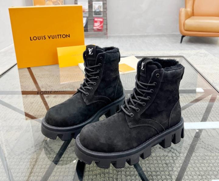 Timberland Boots Black Louis Vouitton